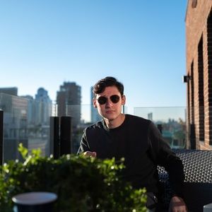 Meet your Posher, Max